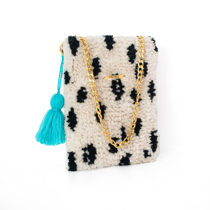 Perdy, hand tufted hip bag